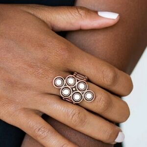 💥4/$10  Beautiful Copper Ring with White stones, stretch band, NWT